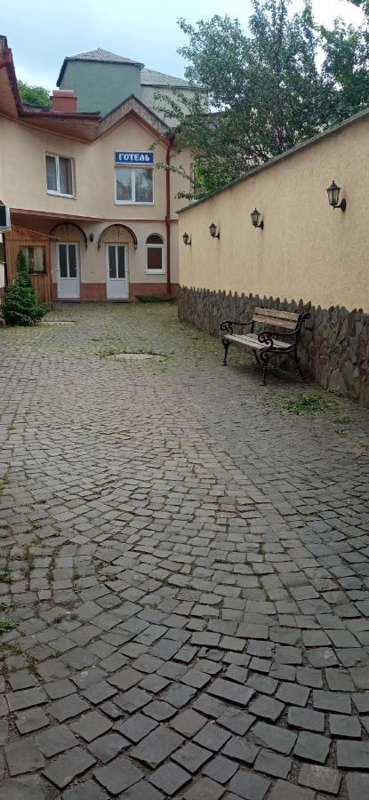 Hotel Nikolet Mukácheve Exterior foto